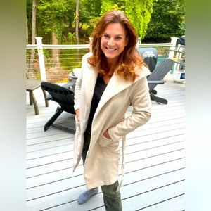 Elie Elie Tahari taupe wrap coat never worn
